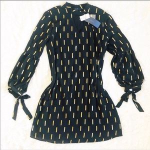 Eclair Women Size Medium Gold Black Chocker Dress